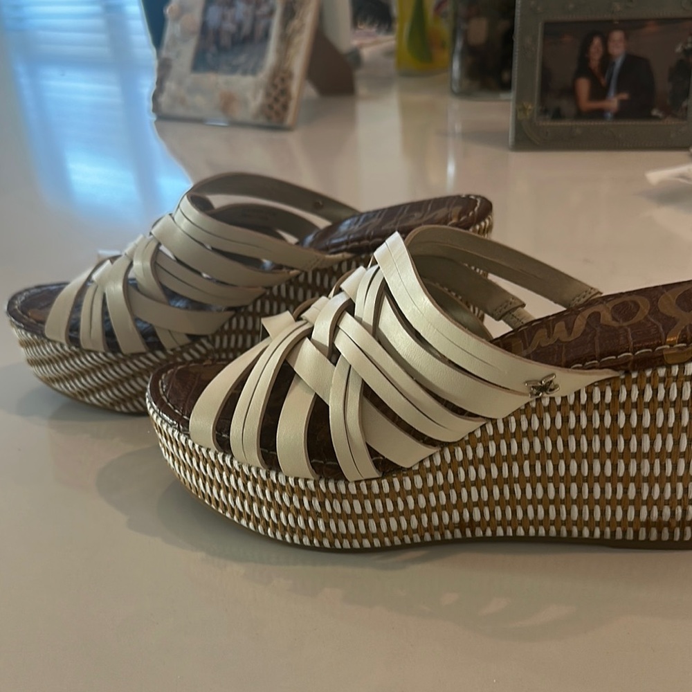 Sam Edelman Cream and Brown Slide Sandals